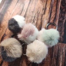 Load image into Gallery viewer, Pom pom keyrings