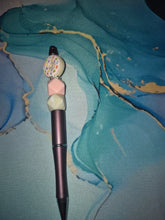 Load image into Gallery viewer, Beaded pens