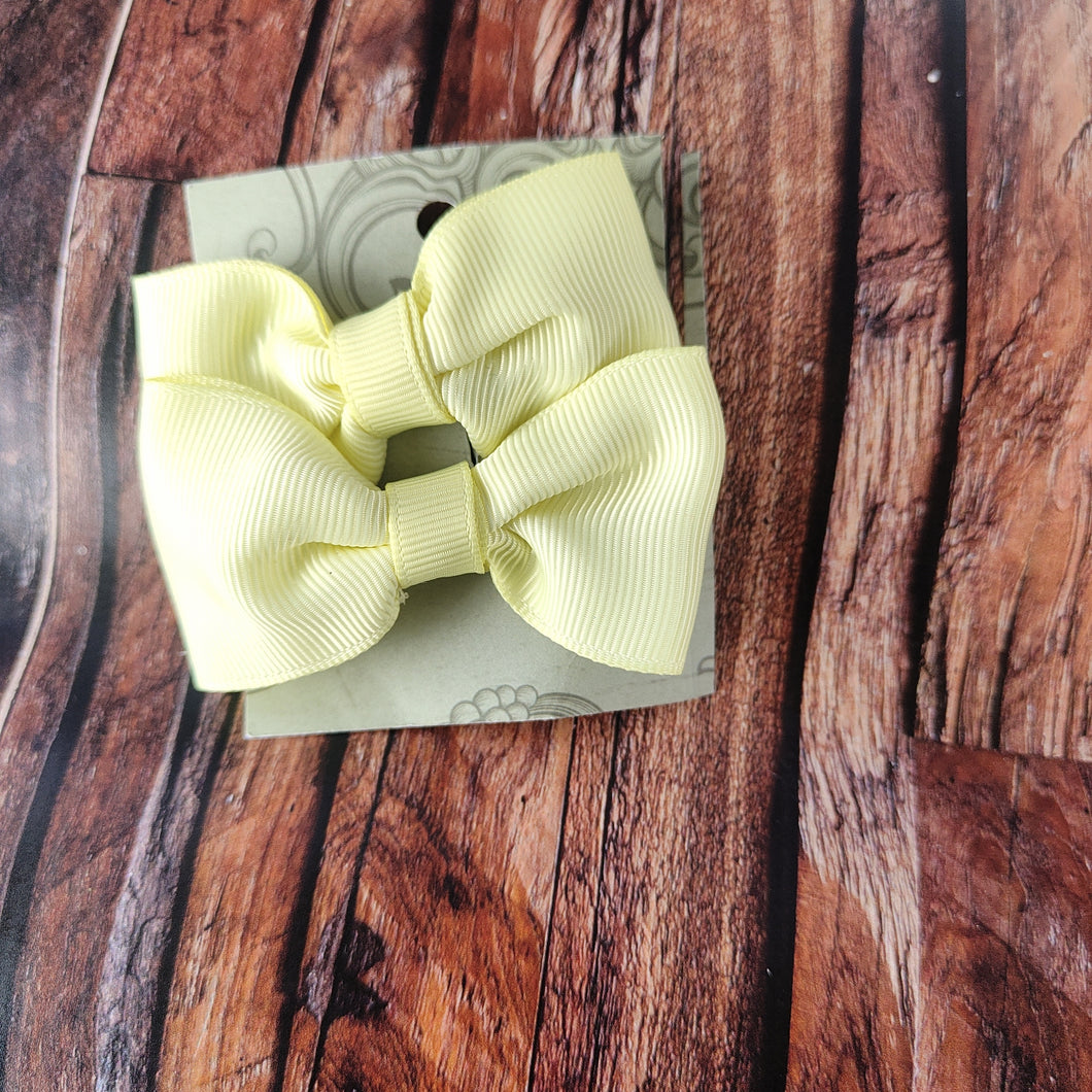 Lemon pigtail bows