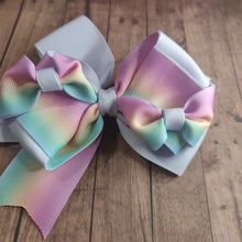 Load image into Gallery viewer, Rainbow ombre triple bow
