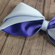 Load image into Gallery viewer, Purple cupped bow
