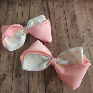 Mini bows and pink cupped bow