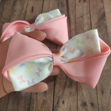 Load image into Gallery viewer, Mini bows and pink cupped bow
