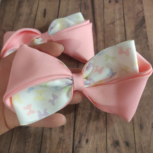 Mini bows and pink cupped bow