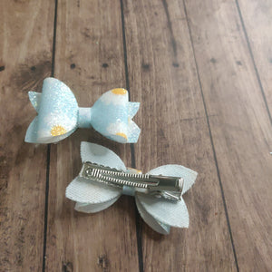 Blue daisy pigtail set