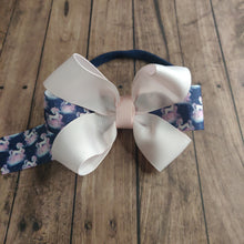 Load image into Gallery viewer, Unicorn square tailed boutique bow
