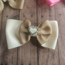 Load image into Gallery viewer, Diamante heart bows
