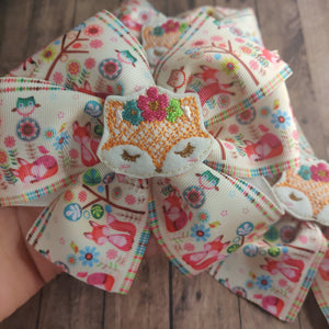 6" pinwheel bow with cute matching fox feltie decoration
