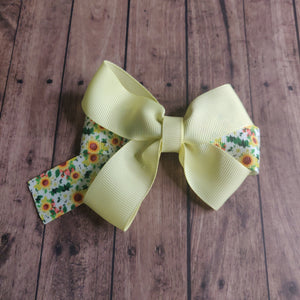 Sunflower square tailed boutique bow