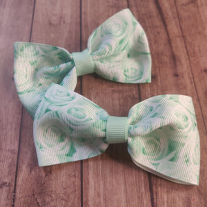 Green rose pigtail set