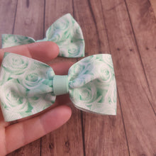 Load image into Gallery viewer, Green rose pigtail set
