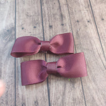 Load image into Gallery viewer, Maroon 3&quot; ribbon pigtail bows
