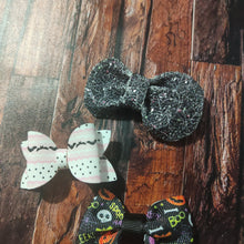 Load image into Gallery viewer, mini Halloween hairbow set
